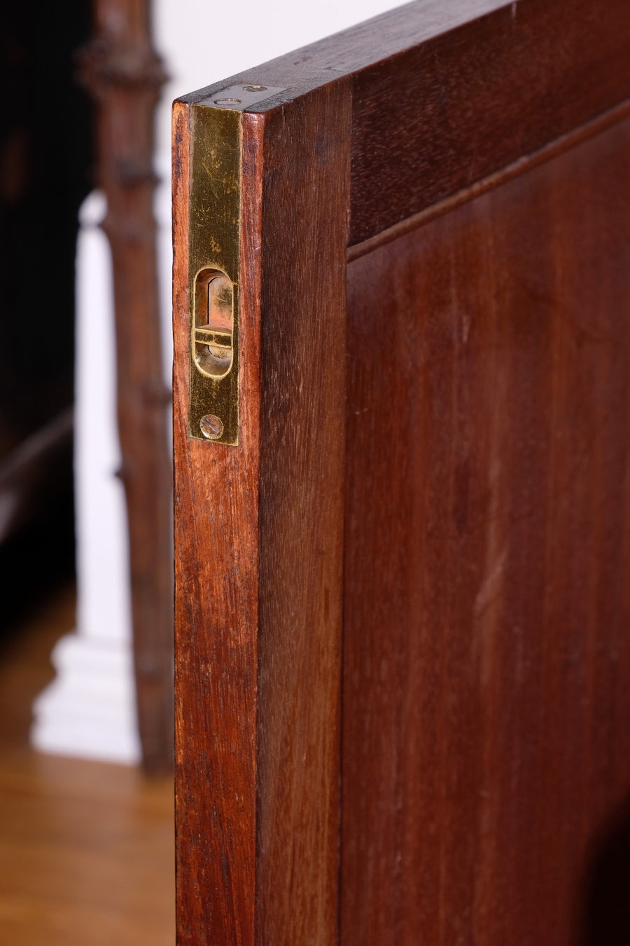 Antique George III Mahogany Sideboard – Multi-Drawer Cupboard Design