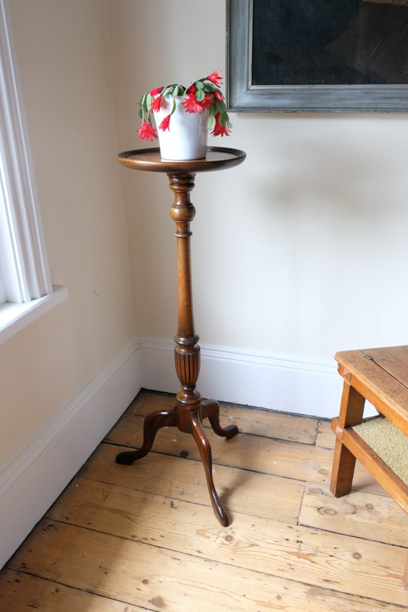 Mahogany Torchière Stand With Cabriole Legs