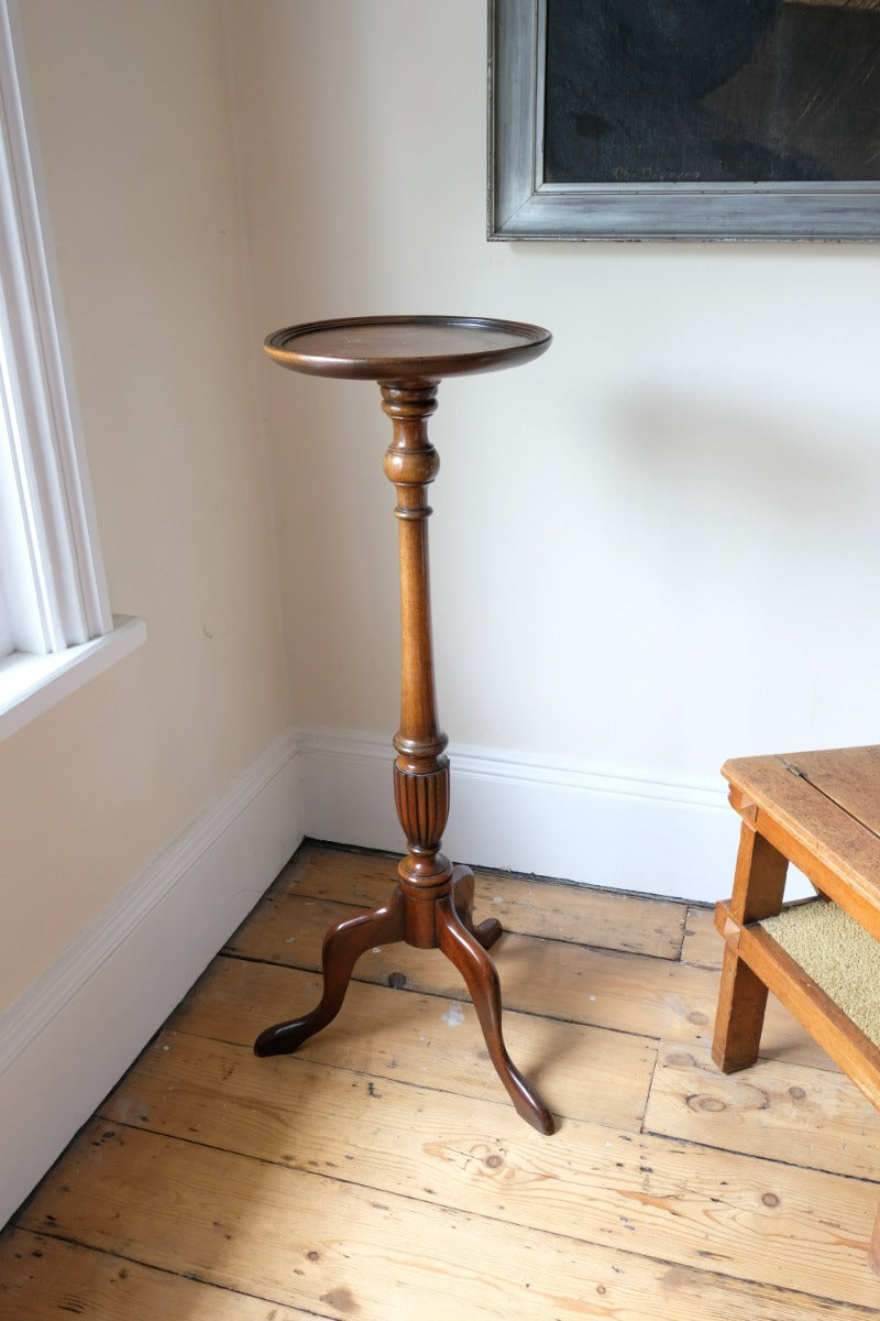 Mahogany Torchière Stand With Cabriole Legs