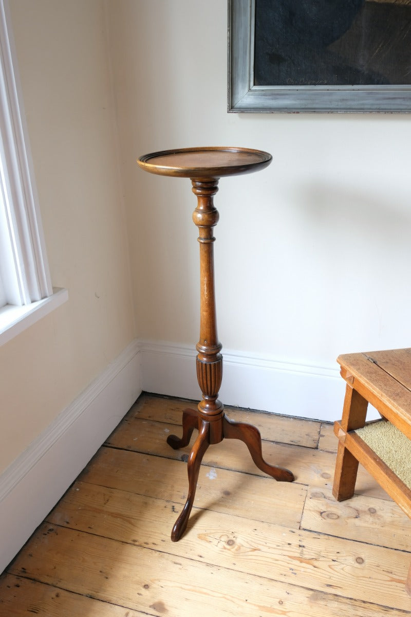 Mahogany Torchière Stand With Cabriole Legs