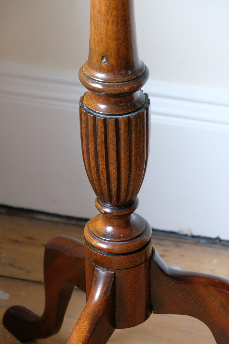 Mahogany Torchière Stand With Cabriole Legs