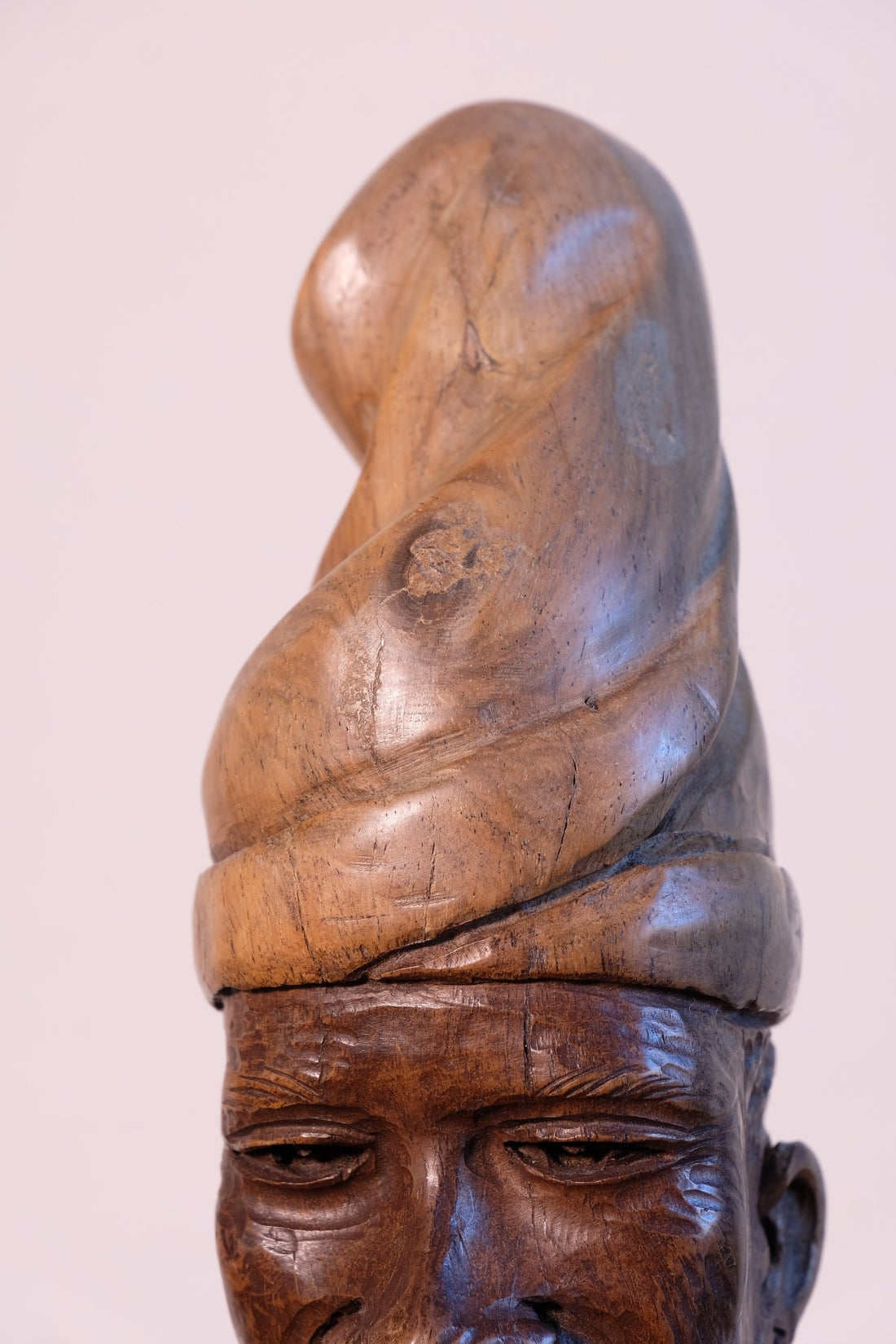 Turban headdress of a African Hand-Carved Wooden Bust Sculpture – Vintage Tribal Portrait Art (24.5cm)