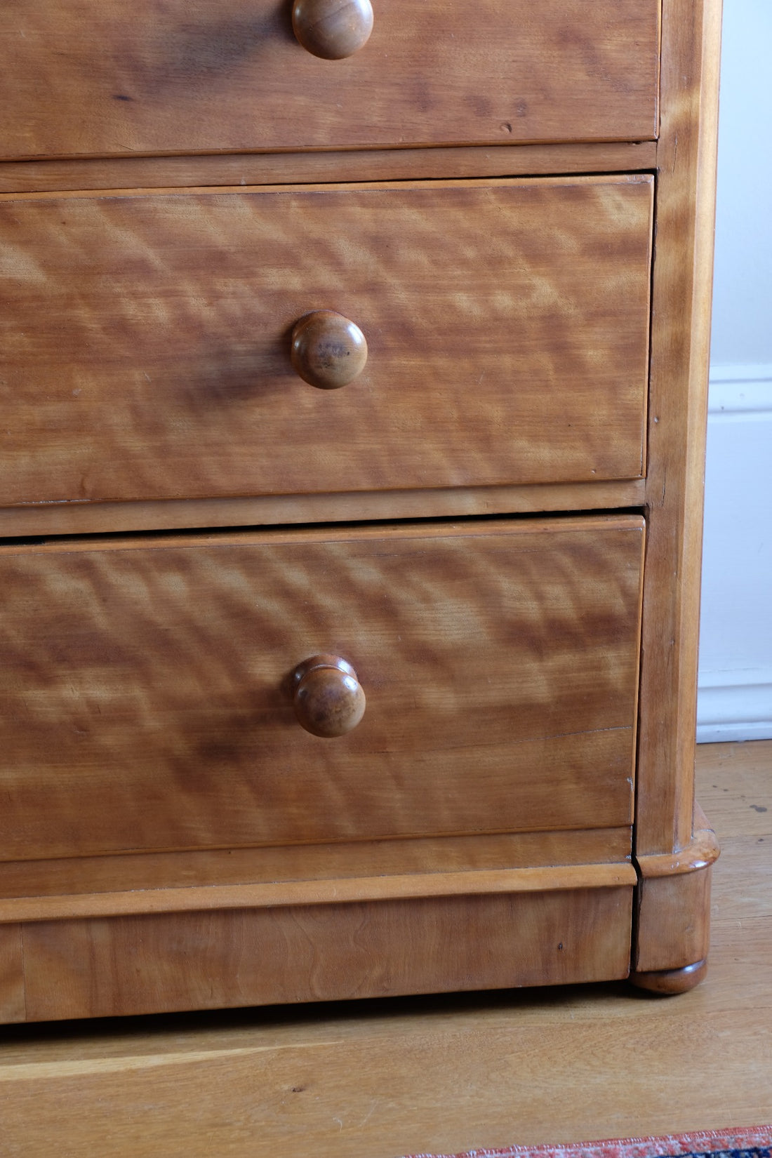 Victorian Scottish Satin Birch Chest Of Drawers With Plinth Drawer