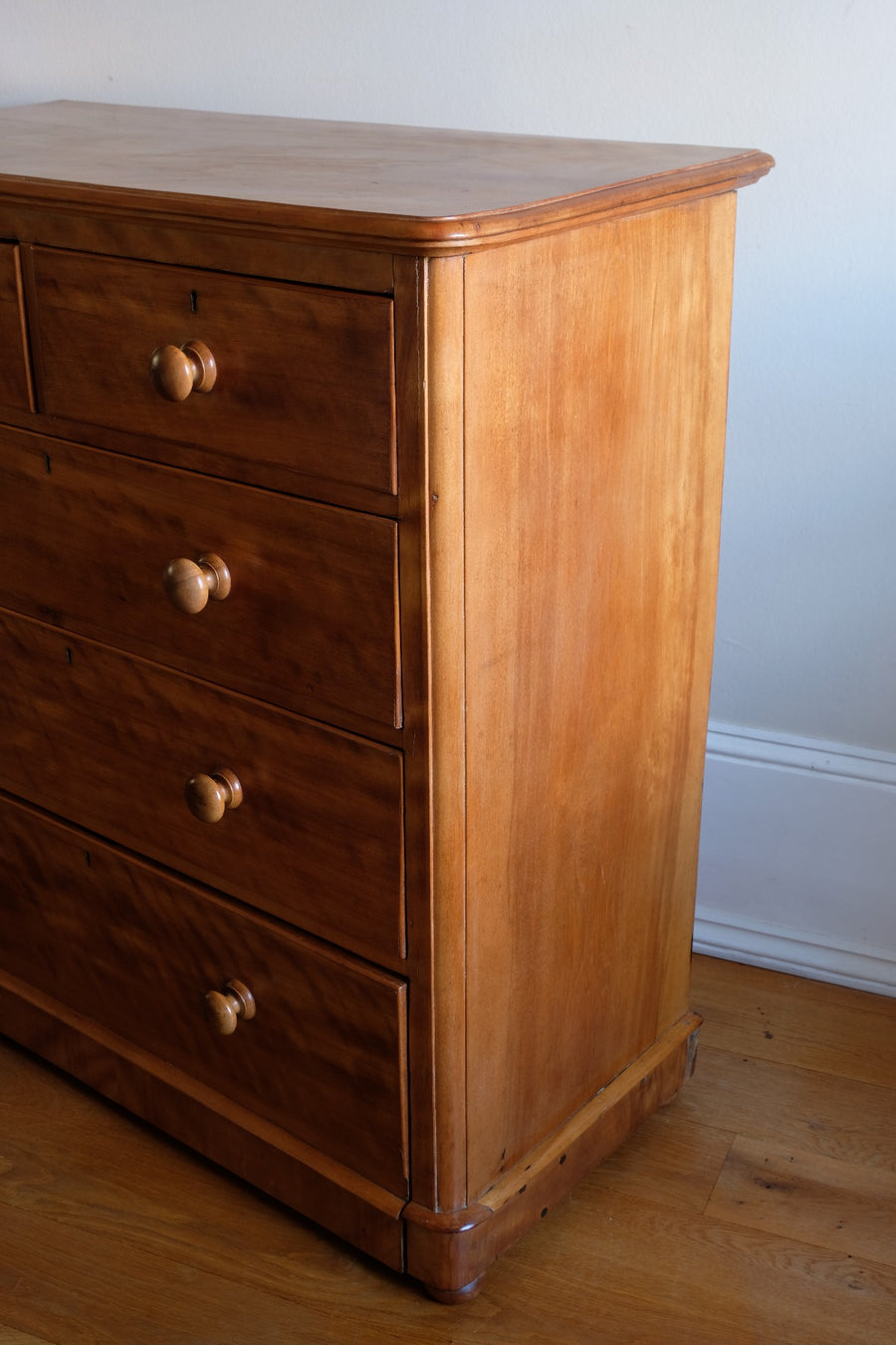 Victorian Scottish Satin Birch Chest Of Drawers With Plinth Drawer