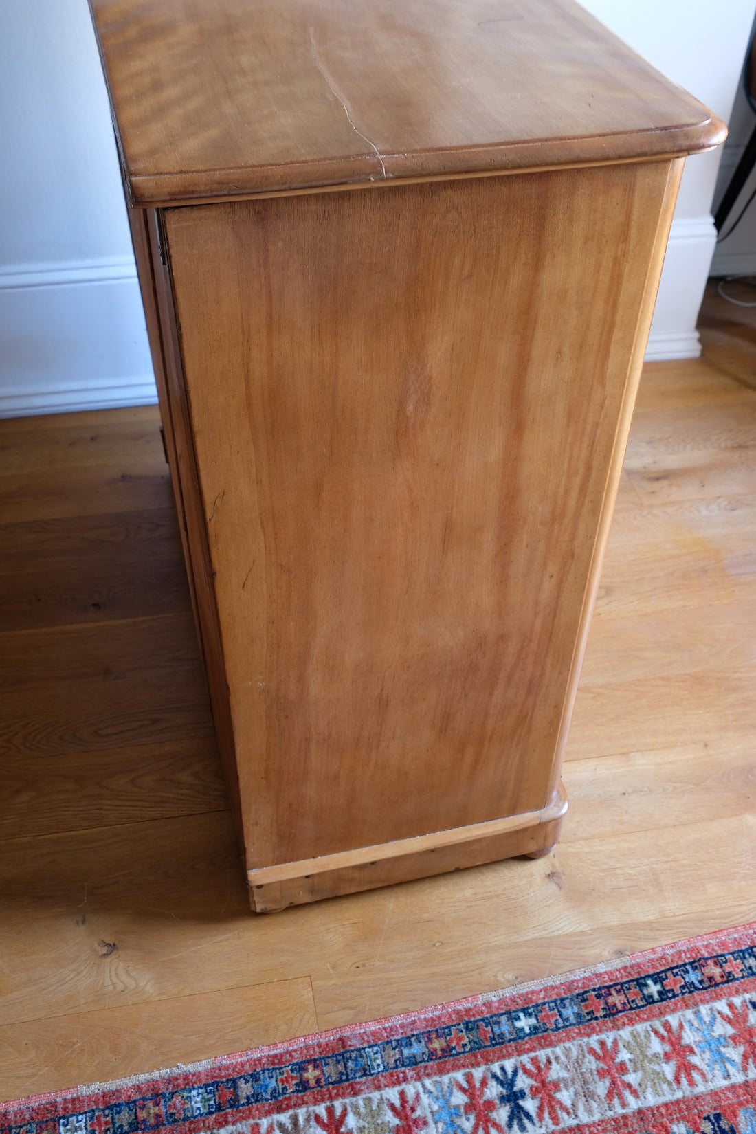 Victorian Scottish Satin Birch Chest Of Drawers With Plinth Drawer