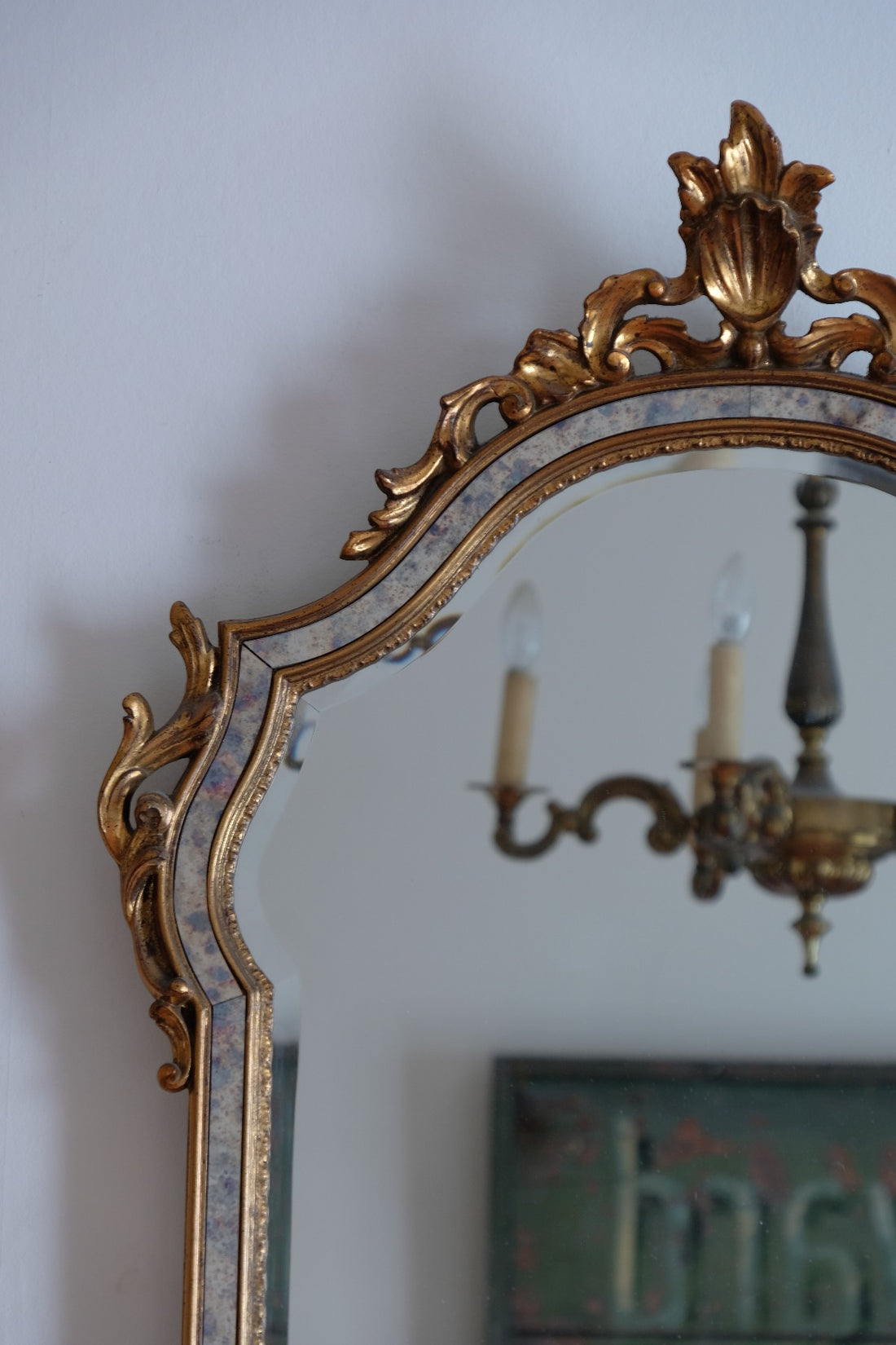 close up - Italian Baroque Giltwood Wall Mirror 1957