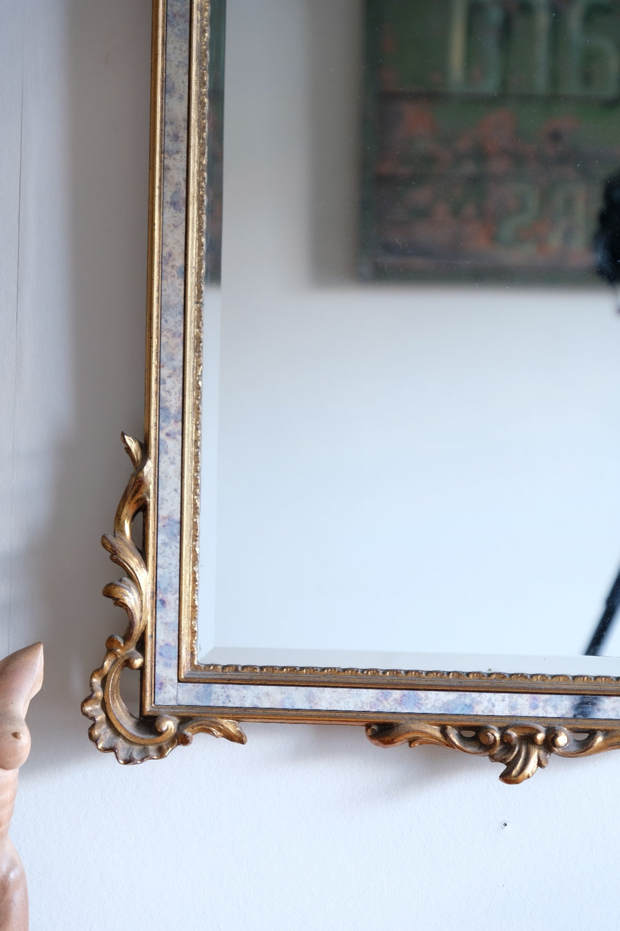 close up - Italian Baroque Giltwood Wall Mirror 1957