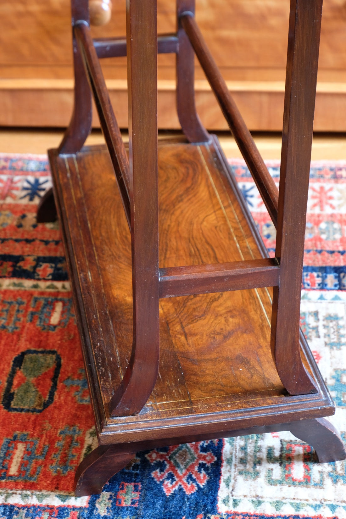 end view - rosewood inlay base on the Victorian Inlaid Rosewood Towel Rail Clothes Horse Antique Stand
