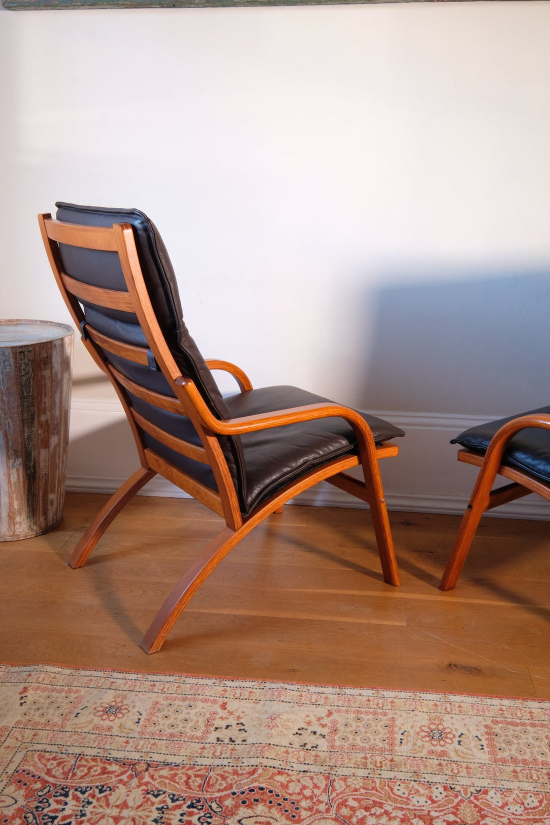 Pair of 1970s Danish Stouby bentwood leather lounge chairs with sculptural oak frame