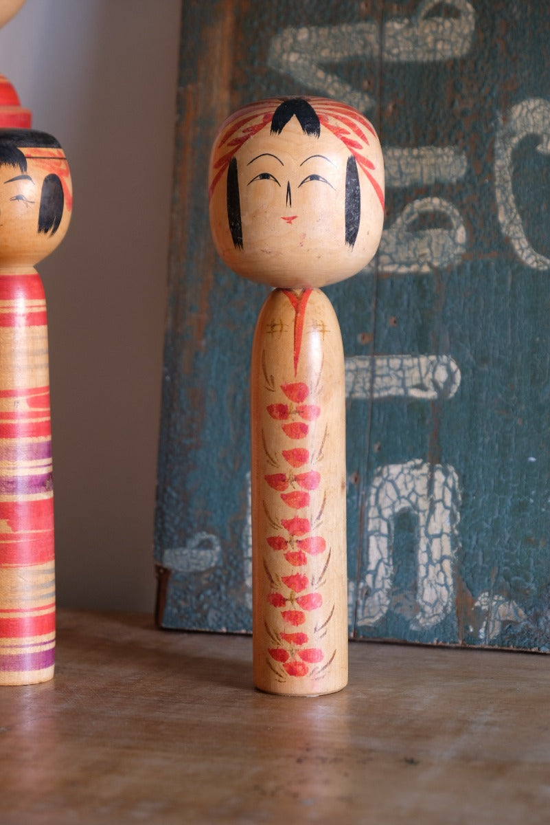 Wooden Carved & Painted Kokeshi Japanese Doll 1001619