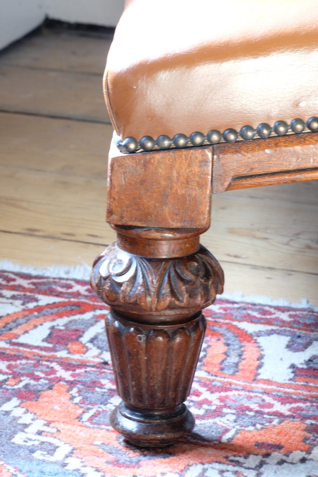 end view showing angled slant - Victorian Oak and Leather Masonic Kneeling Bench Brighton Lodge Provenance