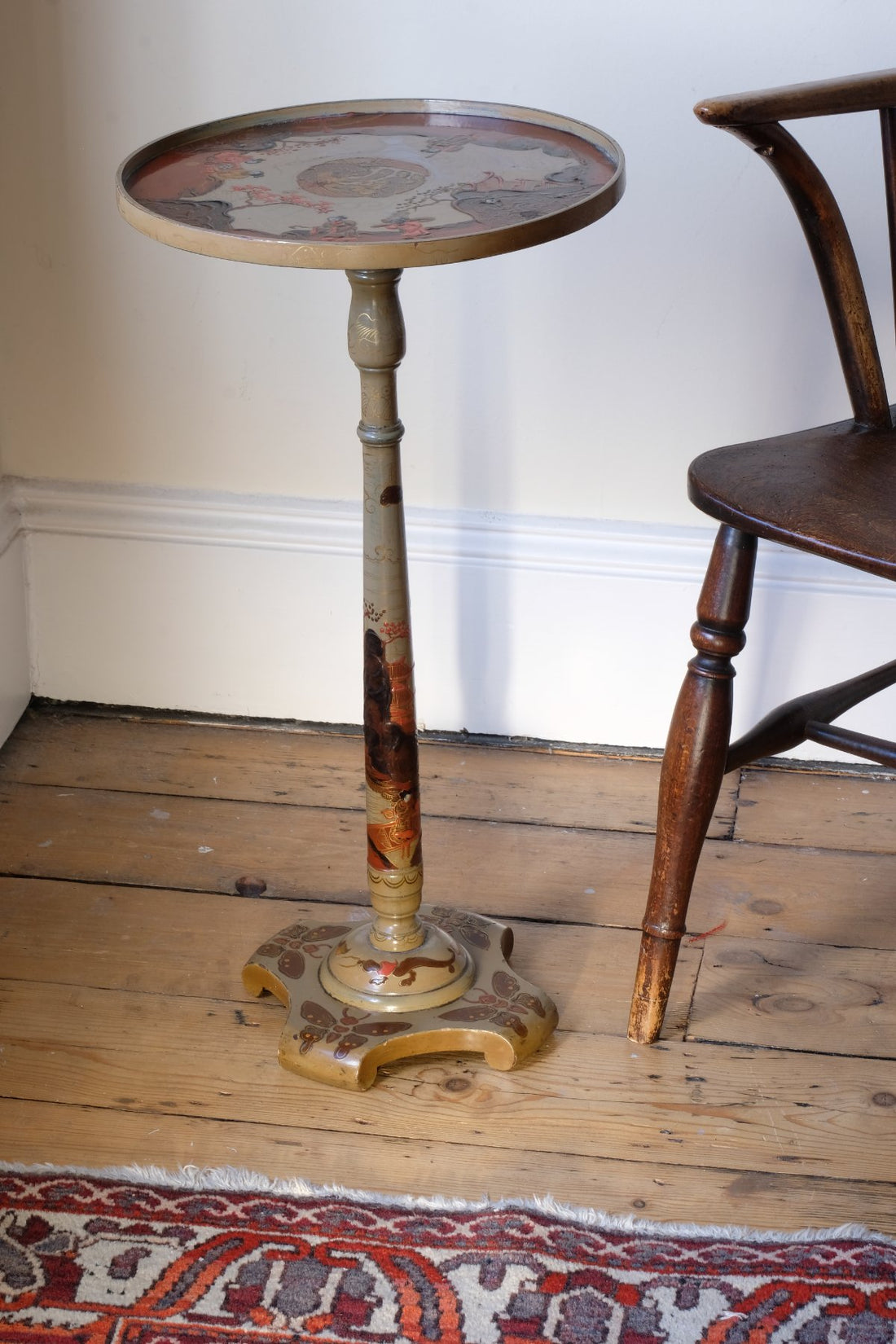 Pair of antique chinoiserie lacquered pedestal side tables with hand painted oriental scenes and gilt detailing