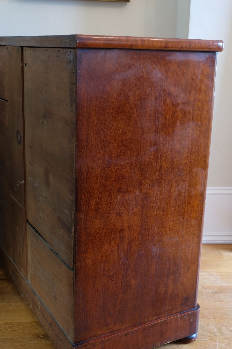 Side view - Victorian Mahogany Chest of Drawers – 2‑over‑3 Large Storage