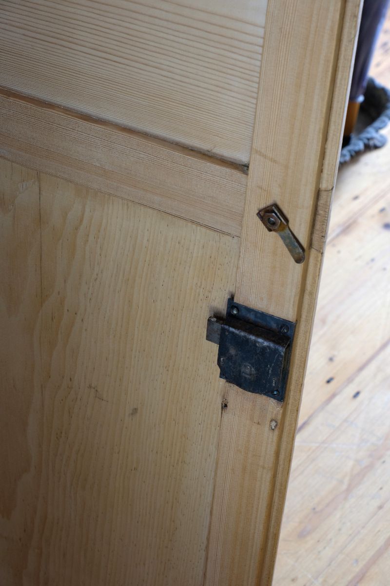 Early 19th Century English Pine Cupboard