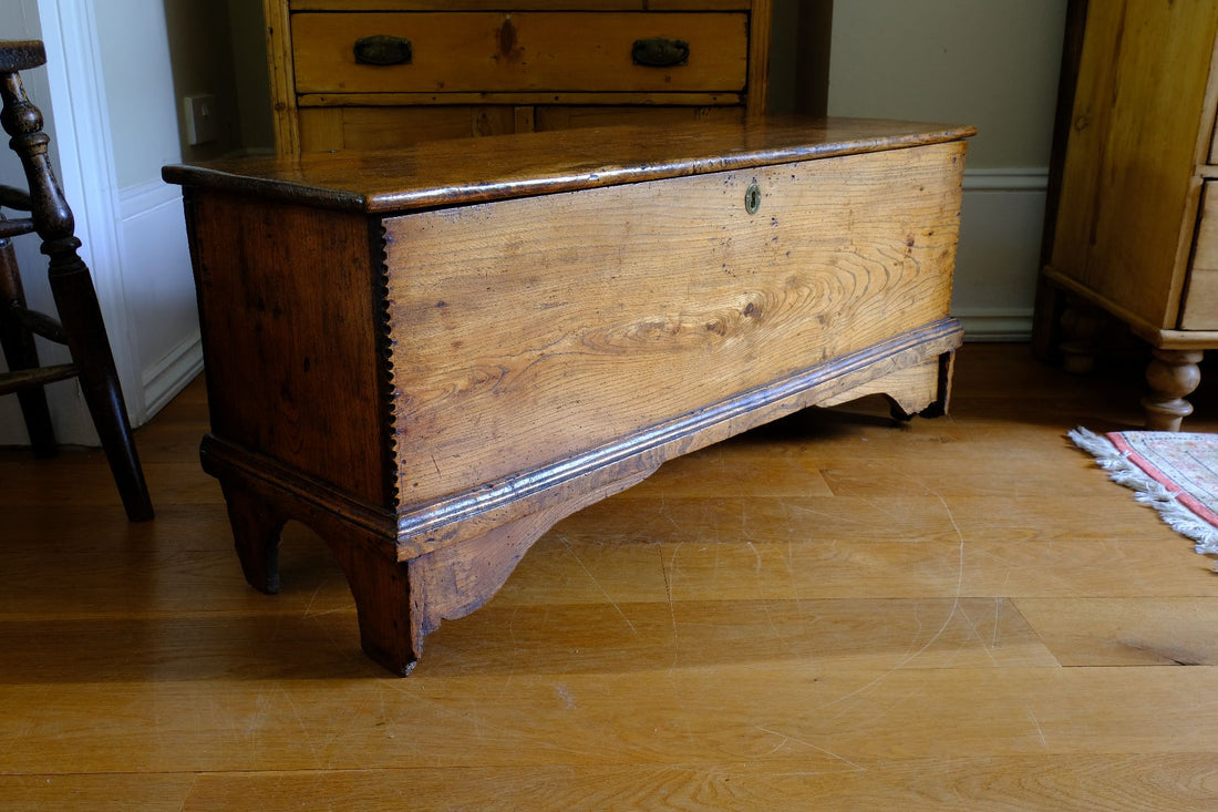 Early 19th Century English Elm Six Plank Coffer Chest With Internal Till
