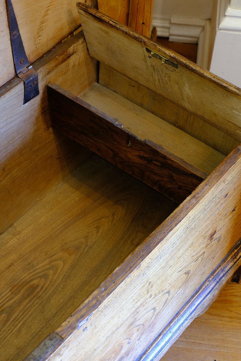a till of an Early 19th Century English Elm Six Plank Coffer Chest With Internal Till