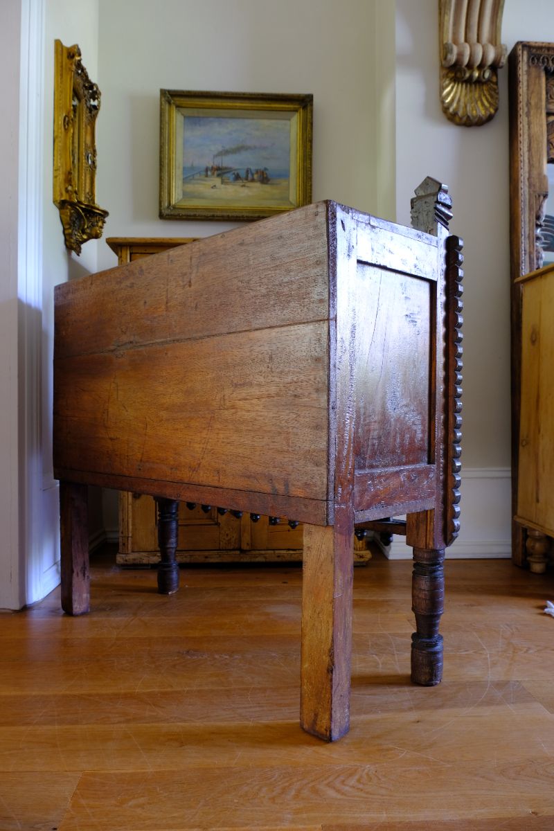 Two plank back on an Antique Kutch Damchiya dowry chest with mirror inlay and carved hardwood fretwork, Gujarat c.1900–1930