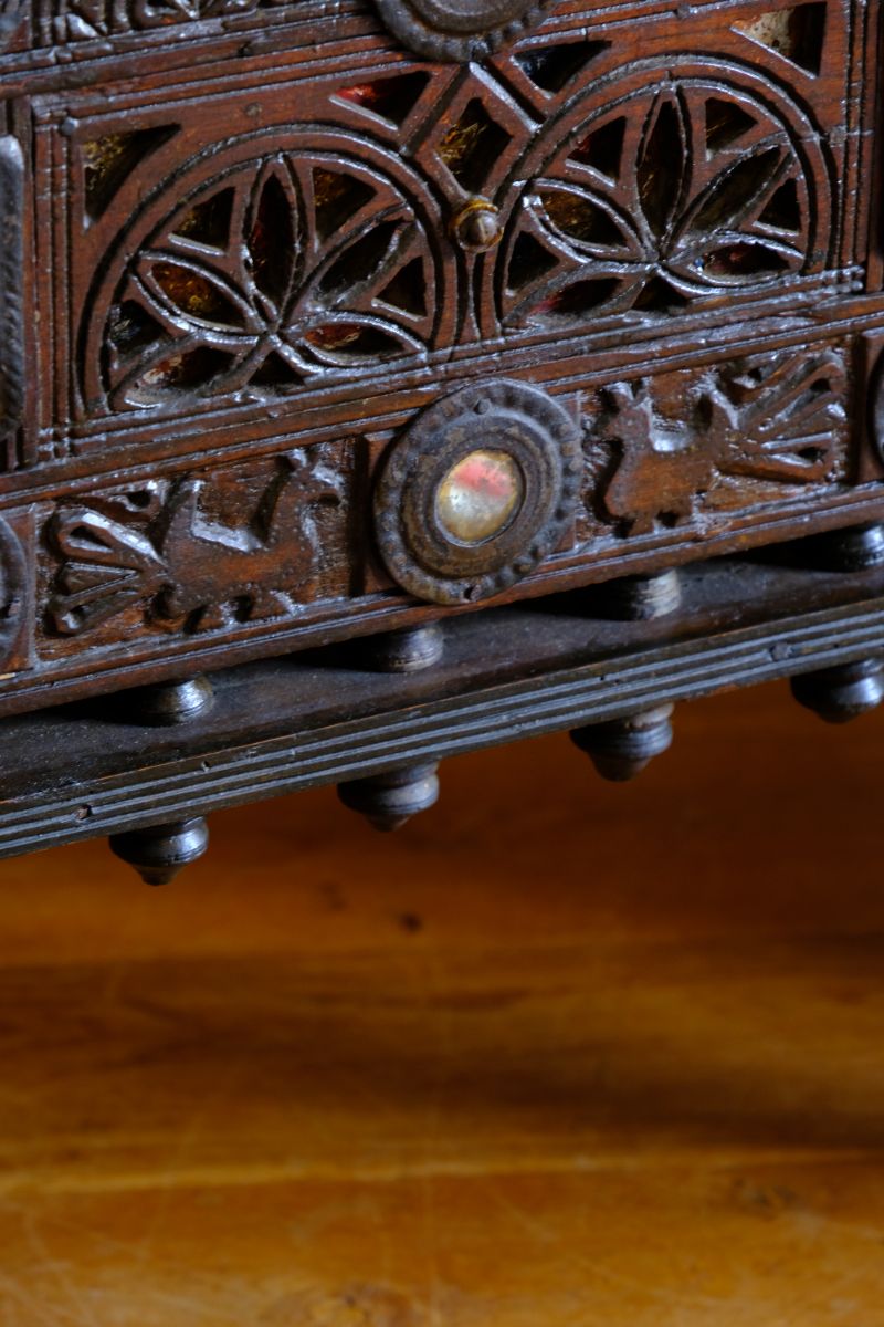 Antique Kutch Damchiya dowry chest with mirror inlay and carved hardwood fretwork, Gujarat c.1900–1930