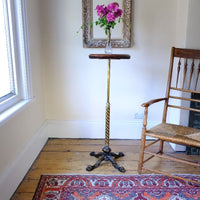 Almost fully extended - Antique Victorian brass telescopic wine table with mahogany top and lion’s paw feet
