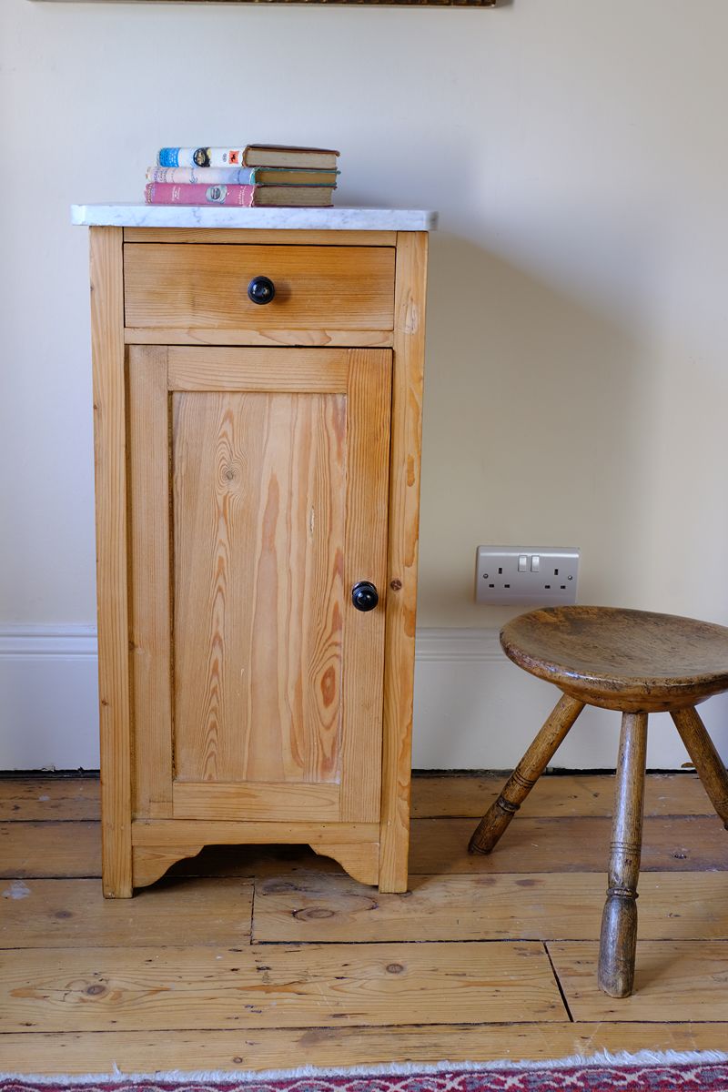 Late Victorian pine marble top bedside cupboard with Carrara marble and concealed brass pivot hinges