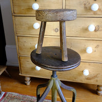 Early 20th Century Elm Milking Stool with Thick Weathered Seat and Original Patina