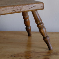 Early 20th Century Oak & Beech Country Stool with Turned Legs showing solid oak seat and turned beech legs