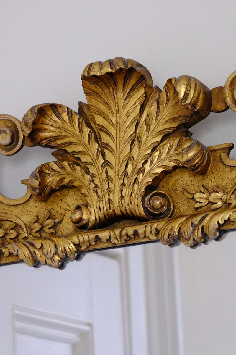 close up of the Prince of Wales crest on an Edwardian Queen Anne Revival carved giltwood wall mirror with Prince of Wales feather crest, c.1900