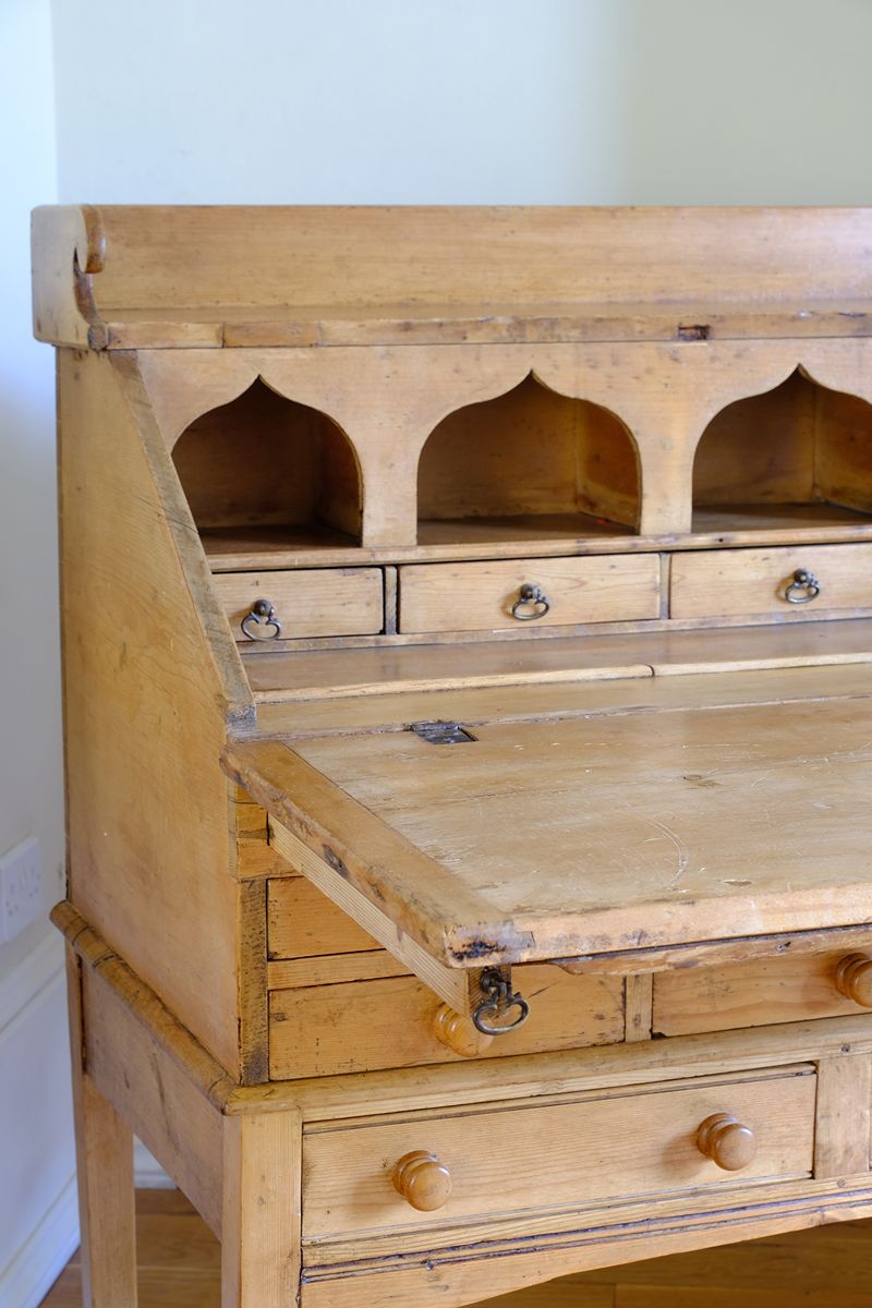 Early 19th Century Georgian Pine Fall-Front Writing Bureau Desk c.1820–1840