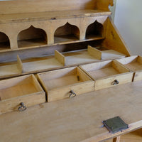 Early 19th Century Georgian Pine Fall-Front Writing Bureau Desk, c.1820–1840