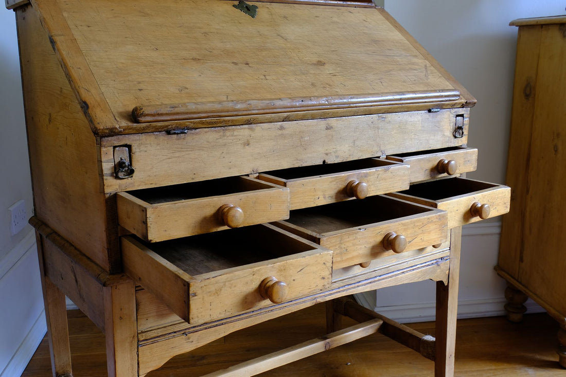 Early 19th Century Georgian Pine Fall-Front Writing Bureau Desk c.1820–1840