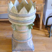 Late Victorian English buff terracotta crown chimney pot c.1880 with vented body and moulded architectural decoration