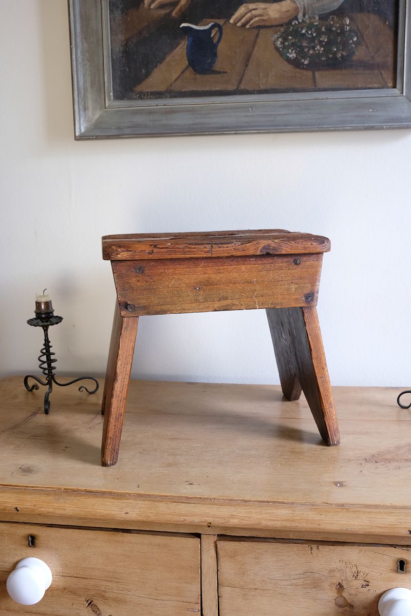 19th Century Vernacular Pine Stool with V-Cut Sides and Worn Grab Handle Seat