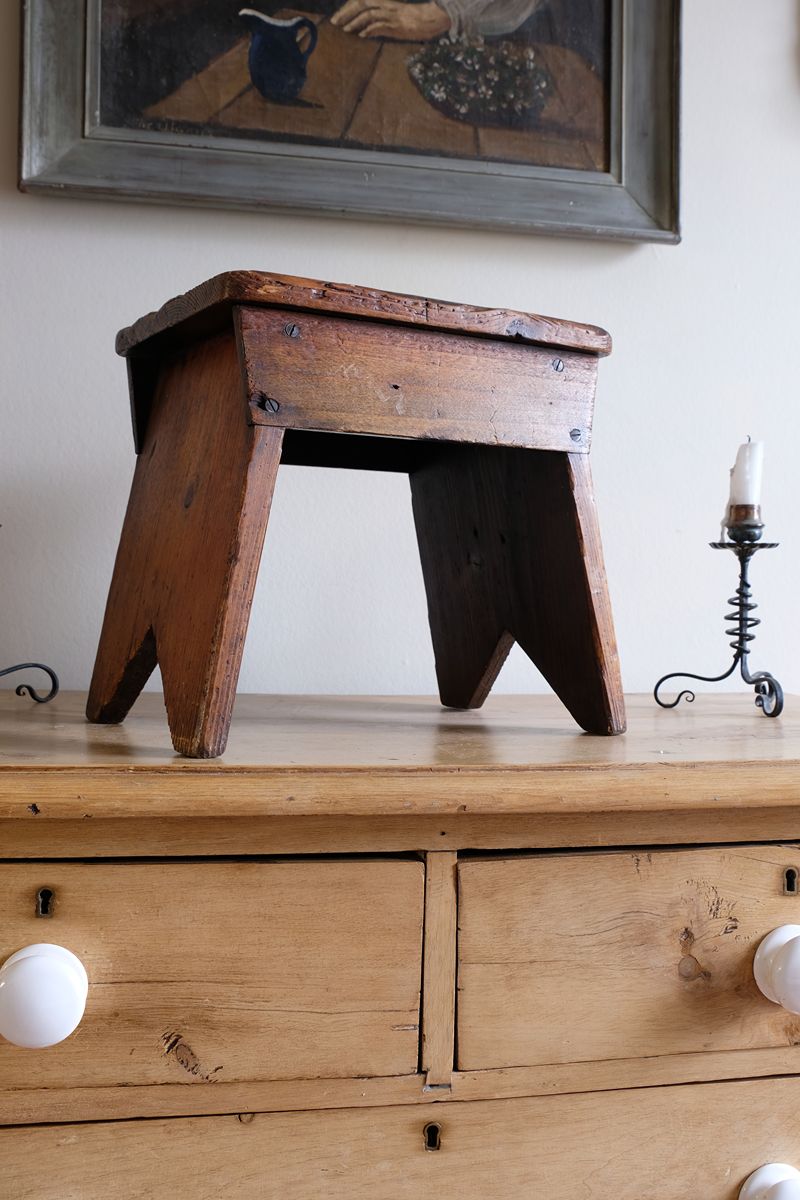 19th Century Vernacular Pine Stool with V-Cut Sides and Worn Grab Handle Seat