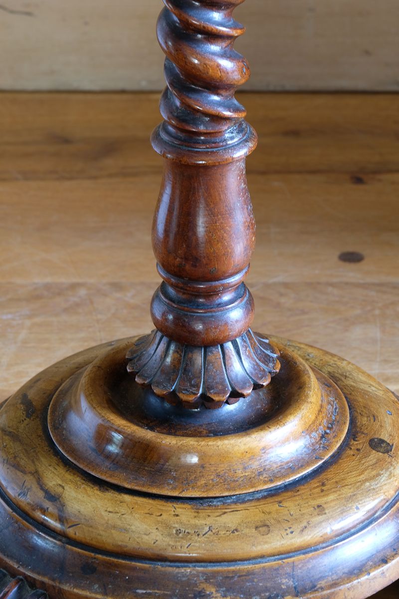 Mid-Victorian burr walnut candle stand with fixed candle arm and barley-twist column