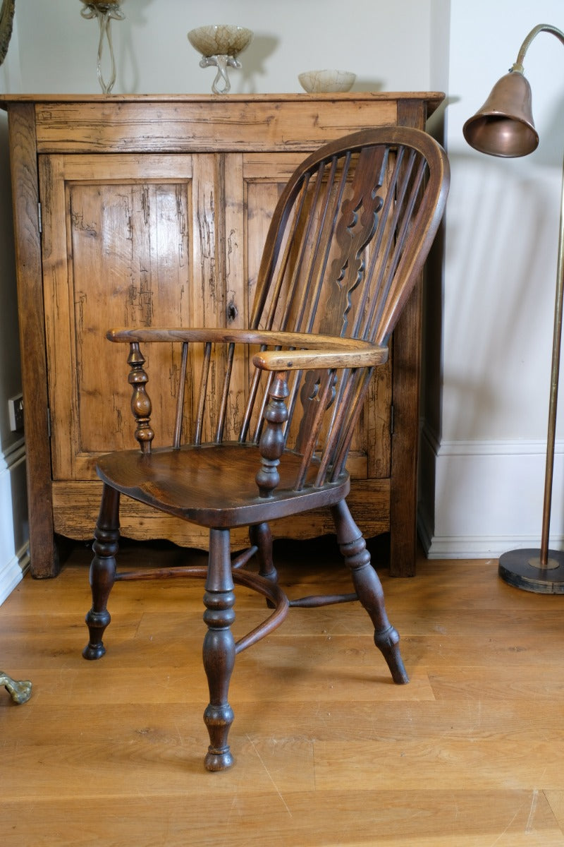 19th Century Windsor Splat back Armchair With A Crinoline Stretcher