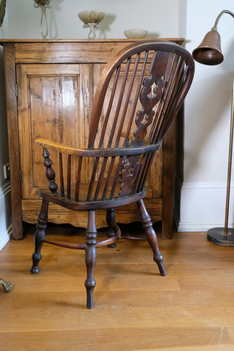 19th Century Windsor Splat back Armchair With A Crinoline Stretcher