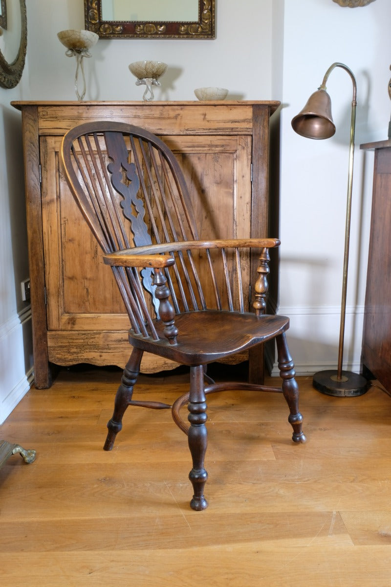 19th Century Windsor Splat back Armchair With A Crinoline Stretcher