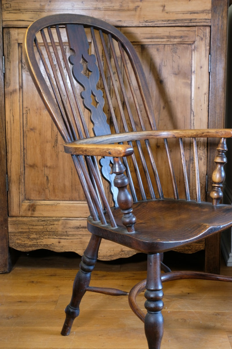 19th Century Windsor Splat back Armchair With A Crinoline Stretcher