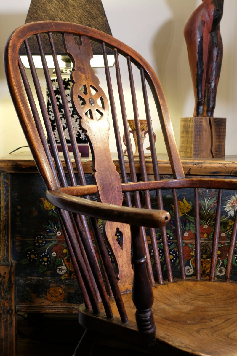 19th Century Windsor Wheelback Armchair With Turned Spindles