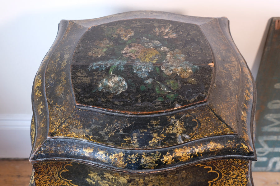 Chinoiserie Teapoy table with a serpentine sarcophagus-shaped top