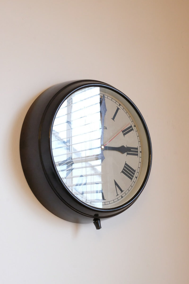 1950s Magneta Electric Bakelite Wall Clock