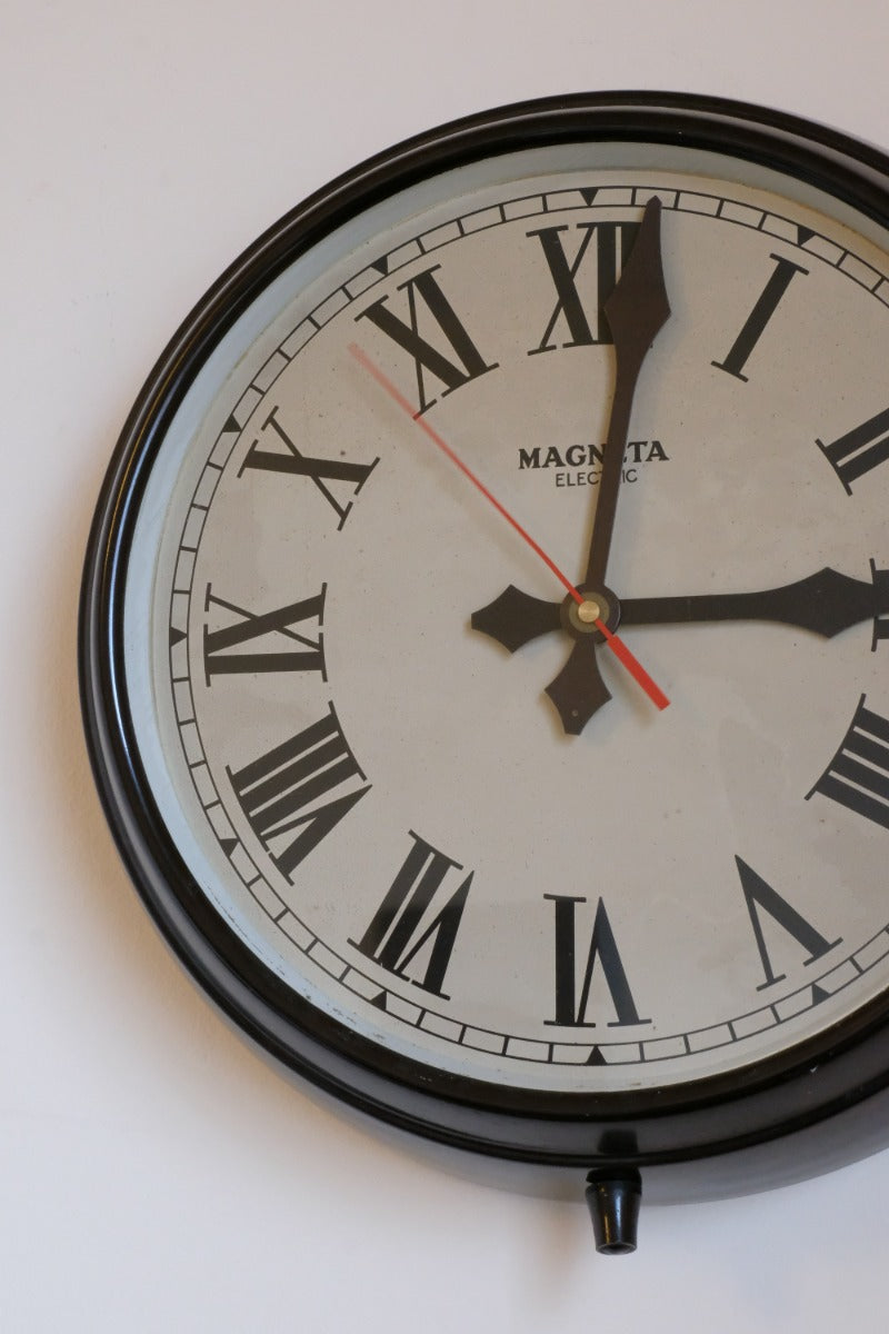 1950s Magneta Electric Bakelite Wall Clock