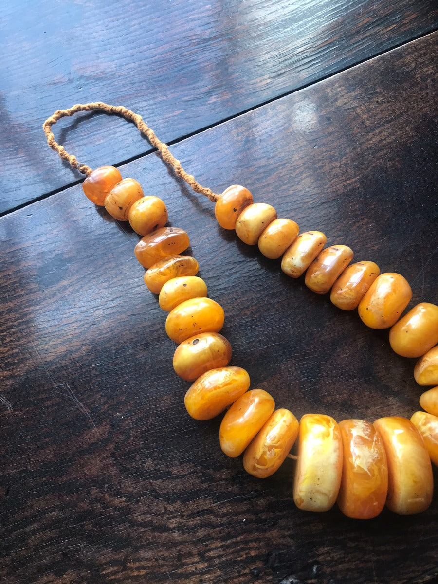 Vintage Amber Necklace With Graduated Beads