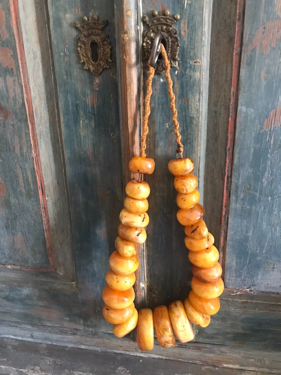 Vintage Amber Necklace With Graduated Beads